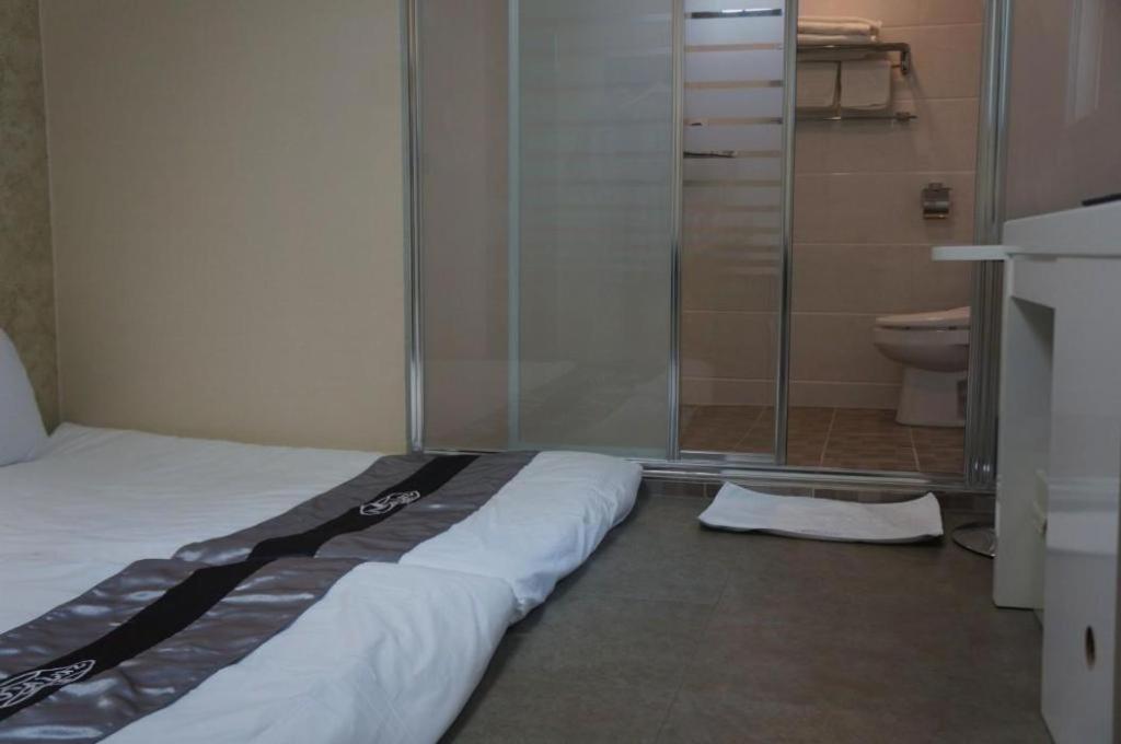 Novalus Tourist Hotel Seoul Bagian luar foto