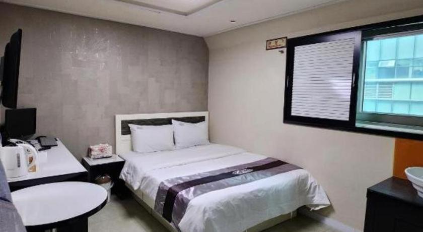 Novalus Tourist Hotel Seoul Bagian luar foto