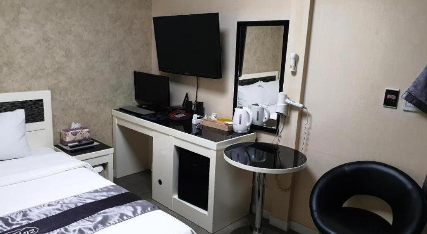 Novalus Tourist Hotel Seoul Bagian luar foto