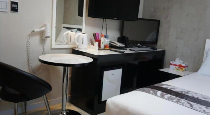 Novalus Tourist Hotel Seoul Bagian luar foto