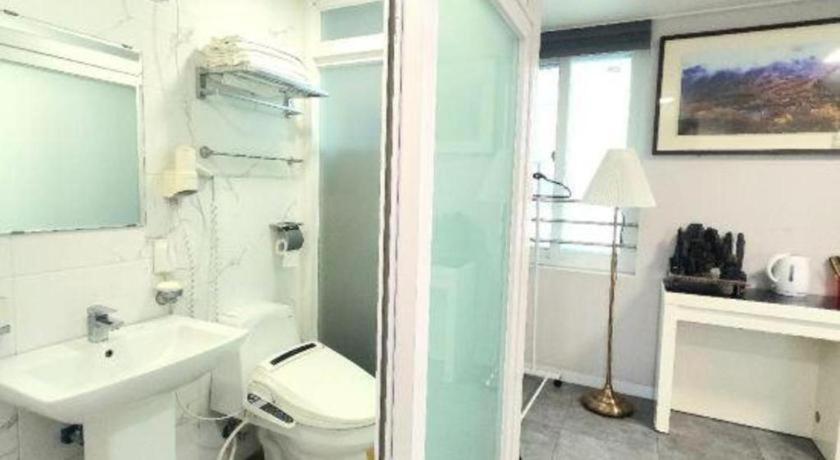 Novalus Tourist Hotel Seoul Bagian luar foto